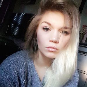 Meet your Posher, Alix